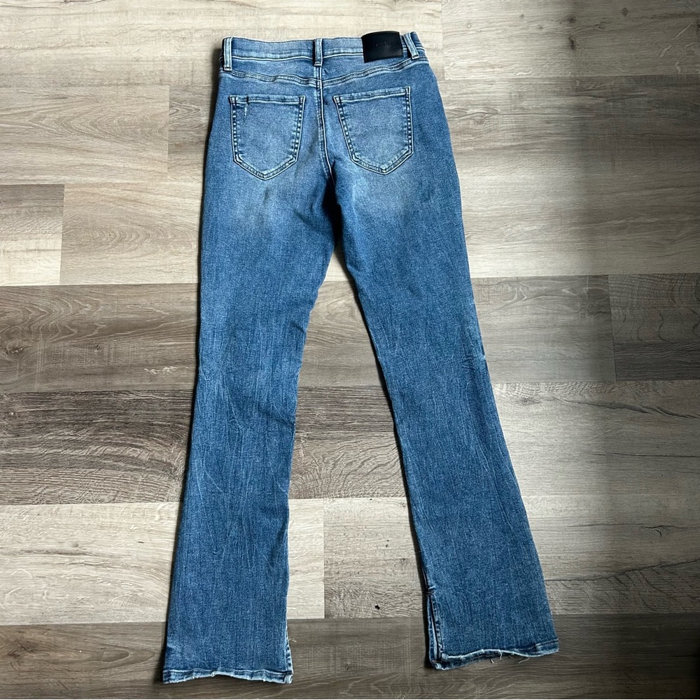 Express Mid Rise Medium Wash Ripped Skyscraper Jeans - Picture 4 of 7